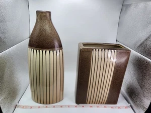 2 vasi in ceramica bottiglia e scatola marrone e crema testurizzati 9" e 11" - Foto 1 di 18