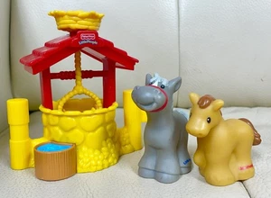 Fisher Price Little People 2 Baby Horses & Farm Wishing Well That Moves Up/Down - Picture 1 of 13