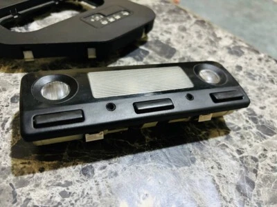 Lámpara de lectura de luz interior delantera negra BMW E39 serie 5 M5 83695 Foto 1 de 3