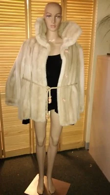 Винтажный размер 12, шампанское/бежевый искусственной норки пальто, с сказочный витой ремень - Изображение 1 из 4