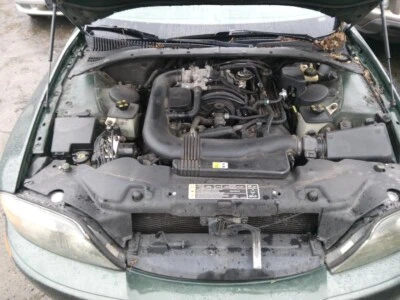 Used Fuel Injection Throttle Body fits: 2001 Lincoln LS Throttle Valve Assembly Foto 1 de 4