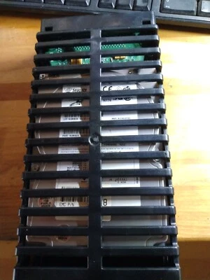 EMC HDD enclosure 100-815-066 + 18.2GB Seagate  Barracuda N176 9J5007-08  SCSI - Image 1 of 2