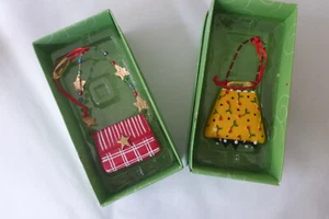 LOLLYSTICKS DEPARTMENT 56 KYM BOWLES PURSES CHRISTMAS ORNAMENTS 2 NIB - Picture 1 of 3