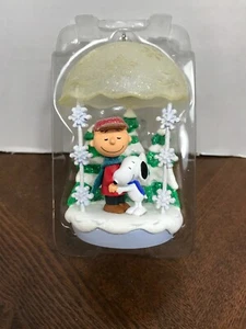 Hallmark Andenken Ornament Weihnachten Umarmungen The Peanuts Gang 2008 - Bild 1 von 4