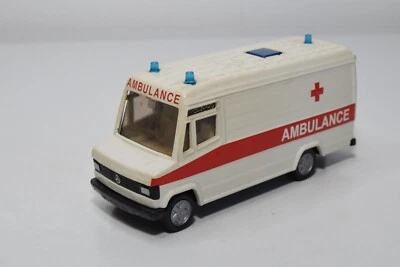 B67 1:55 SIKU 2011 MERCEDES-BENZ 809D VAN BUS AMBULANCE EXC. COND. 4 - Immagine 1 di 4