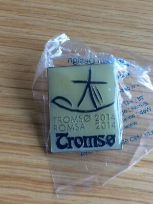 Bladet Tromsø ,Tromsø 2014 bid candidate pins white running numbers - Image 1 of 2