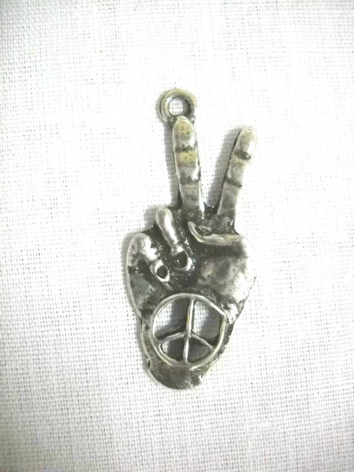 VINTAGE PEACE SIGN HAND SYMBOL HIPPIE WAY COOL CAST PEWTER PENDANT ADJ NECKLACE - Image 1 of 1