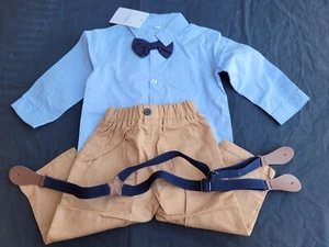 Baby Junge 3-teiliges Gr. 12-24 Monate NEU Set blau L/S Hemd Fliege Hose Hosenträger - Bild 1 von 9