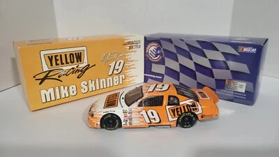 1999 Mike Skinner #19 Yellow Freight Chevrolet Monte Carlo 1 de 4.008 1:24 - Imagem 1 de 4