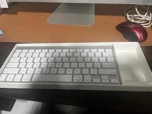 Apple Wireless Keyboard Model No. A1314 & Apple A1015 Magic Mouse - Picture 1 of 8