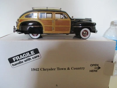 Chrysler Town & Country Woody Wagon 1942 Danbury como nuevo 1:24 diecast con caja Foto 1 de 4