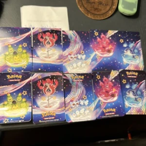 Paldean Fates Mini Tin Exclusive ART CARD / STICKER Sets NM - FS - Up to 30% RABATT - Bild 1 von 1