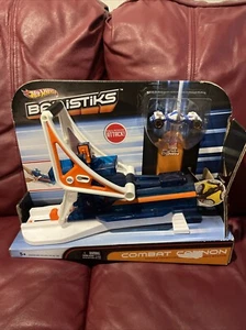 Hot Wheels Ballistiks Combat Cannon Car Launcher Set Transforming Vehicle NIB - Picture 1 of 7