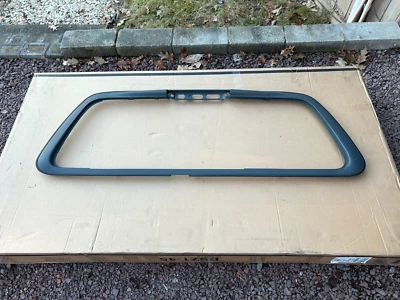 Ford F-150 97-03 solo cabina extendida - moldura ventana trasera - marco envolvente plástico Foto 1 de 4