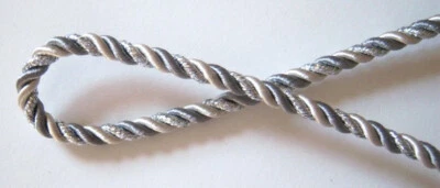 7 1/2 yardas. De colección Marfil/Gris/Plata Metálico 3/16" Cordón Twist H-105 Foto 1 de 3