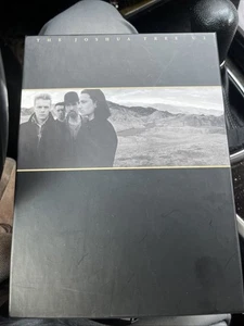 The Joshua Tree U2 cofanetto completo 2 cd set e DVD bonus completo - Foto 1 di 13