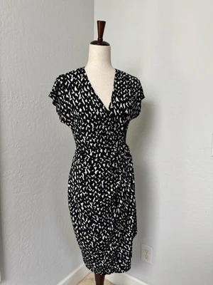 Maggie London Wrap Dress Women Size 10 Black White Knee Length Cap Sleeve V Neck - Image 1 of 4