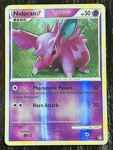 Pokémon TCG 2020 Nidoran 70/102 PL - Triumphierende Holo Karte - Bild 1 von 3