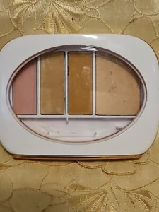 Blume - "Red Carpet Secret" Eye Bright Palette - Light/Clair 02 - beschädigt/kein Zauberstab! - Bild 1 von 6