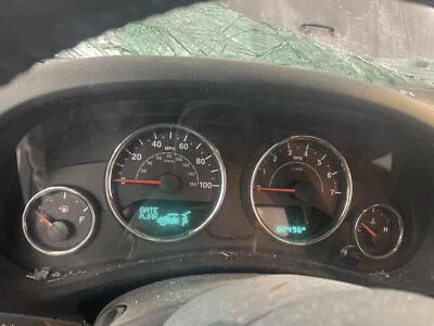 Medidor de velocímetro usado se adapta a: Jeep Wrangler Cluster Sahara 2017 100 MPH con vehículo Foto 1 de 4
