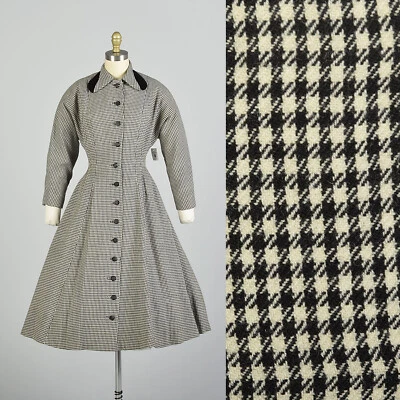 Small 1950s Wool Black & White Houndstooth Velvet Collar Winter Coat VTG Dress - Image 1 of 4