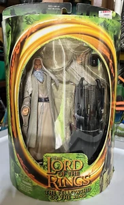 2001 ToyBiz - LOTR The Fellowship of the Ring - Saruman/Palantir & Base - Sealed - Picture 1 of 6