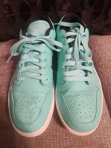 Size 9.5 - Nike Jordan 1 Retro Low Hyper Turquoise 2019 - Picture 1 of 22