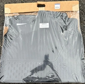 OEM New Floor Mat Set Rear fits Ram 1500 7GS4TX7AA - Bild 1 von 2