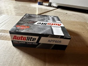 Pack of 4 - AUTOLITE Double Platinum APP605 Spark Plug - Picture 1 of 1