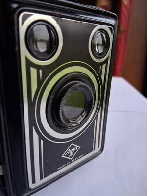 Agfa box 50 camera -120 film - vintage /good condition with fabric carry box £25 - Image 1 of 4