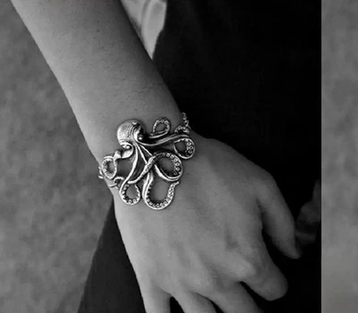 Octopus bracelet Vintage Appeal Sea Creature Adjustable Chain Closure - Image 1 of 4