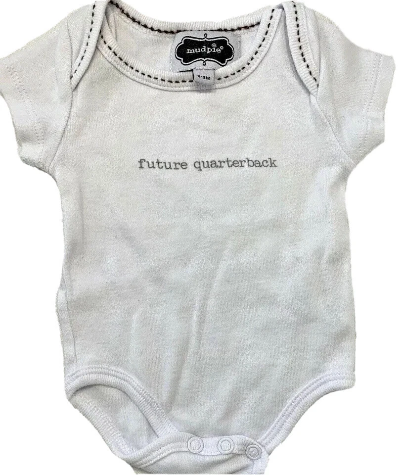 Body de fútbol americano Mud Pie Baby Boys 0-3 meses blanco Future Quarterback Foto 1 de 4