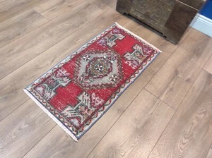 Small Carpet, Small Vintage Rug, Red Turkish Rug, Handmade Rug, 1.5 x 2.9 ft - Picture 1 of 10