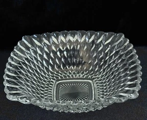 "Plato de tazón de vidrio cuadrado americano temprano con diseño de diamante Anchor Hocking 6-1/2""" - Imagen 1 de 4