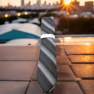 Corbata clásica de seda negra para hombre Ryan Seacrest nueva con etiquetas Foto 1 de 4