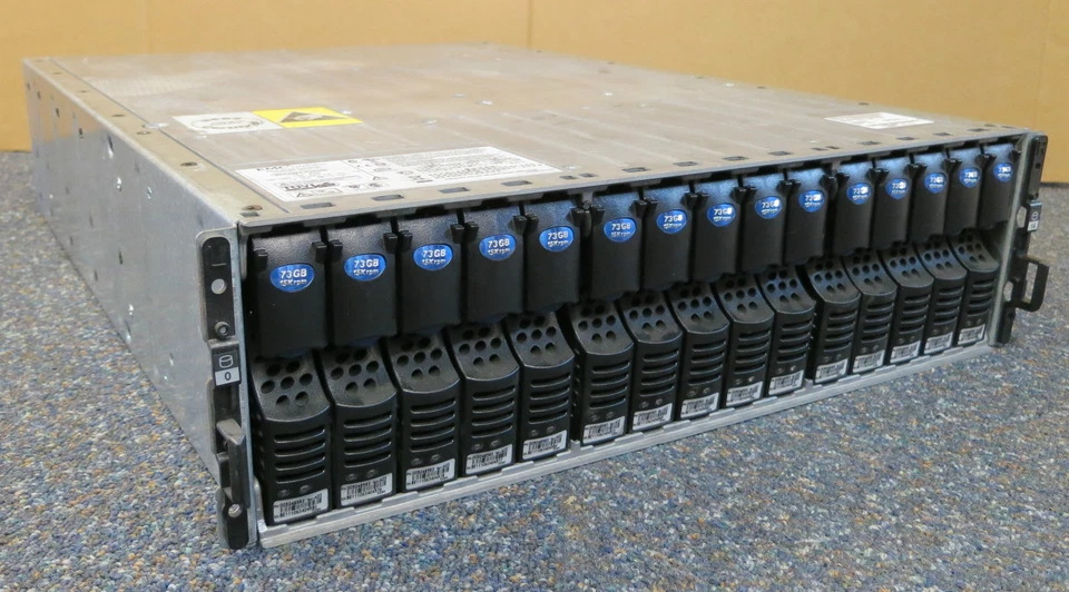 EMC KAE 100-561-721 Dell HK392 Storage Array -15x 73GB HDD 2x Controllers 2x PSU - Image 1 of 1