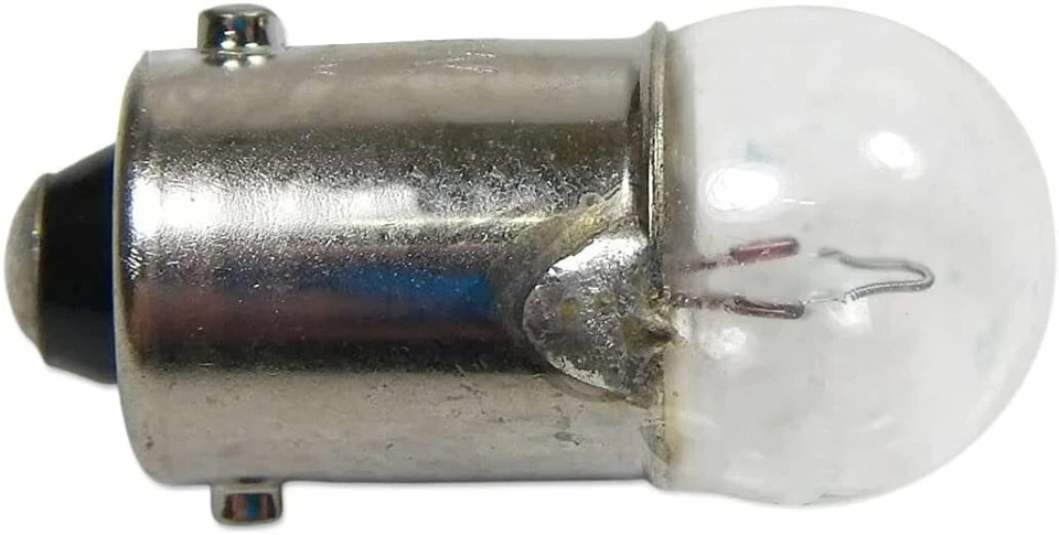 NEW OEM HONDA STANLEY NEUTRAL INDICATOR LIGHT BULB 6V 3W 5050-004 - Image 1 of 4