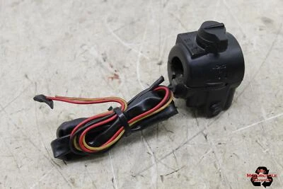 1985 KAWASAKI KZ1000P CLIPE DIREITO NA ALÇA KILL OFF INTERRUPTORES DE PARTIDA D18D - Imagem 1 de 4