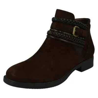 Botas Planas De Tobillo Microfibra Marrón Spot On F51032 Para Damas - Imagen 1 de 4