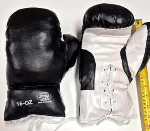 BOXING GLOVES 16oz. Traditional Black Boxing Gloves - Last Punch - Picture 1 of 1