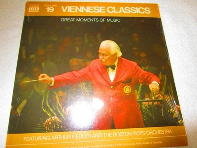 Viennese Classics: Great Moments of Music vol. 19 LP by Arthur Fiedler (1980) - Image 1 of 4