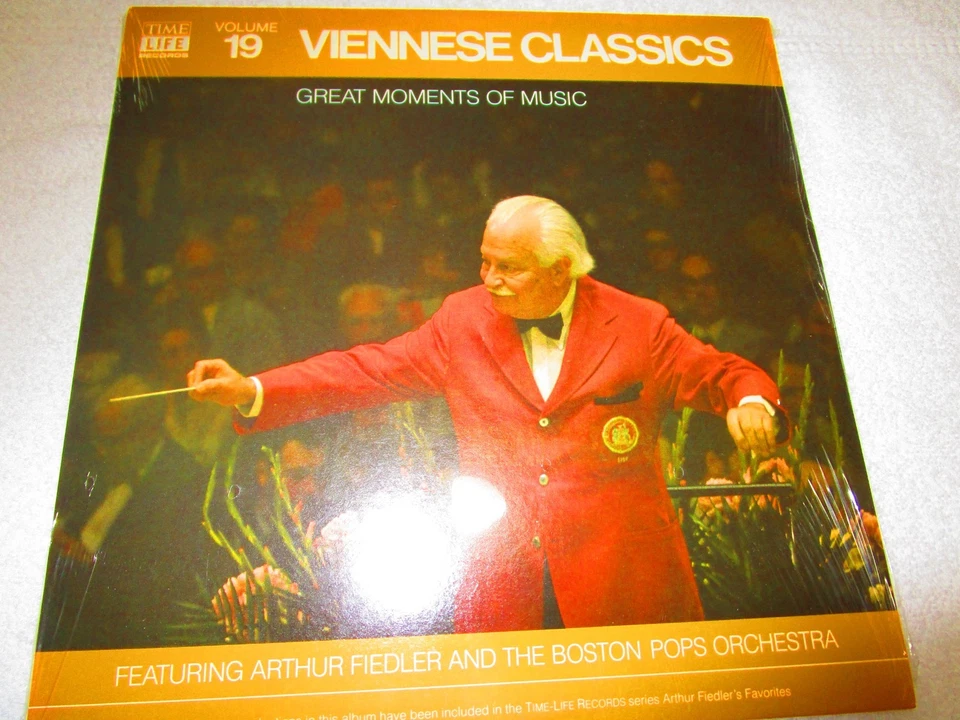 Viennese Classics: Great Moments of Music vol. 19 LP by Arthur Fiedler (1980) - Image 1 of 4