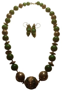 1960 sterling silver necklace and earrings with malachite beads 23 Inches 223 G - Picture 1 of 9