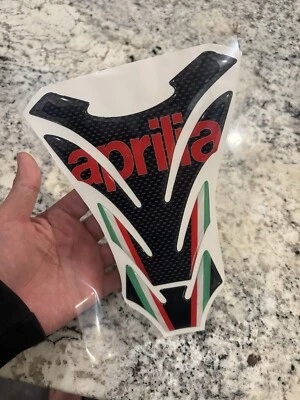 3D Gel Carbon Fiber Fuel Tank Pad Protector For Aprilia Motorcycles + 3M Tape - Image 1 of 3