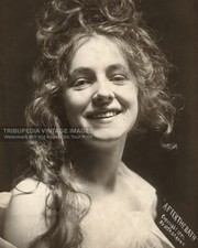1901 Evelyn Nesbit Photo “After the Bath” by Otto Sarony - Actress Film Star