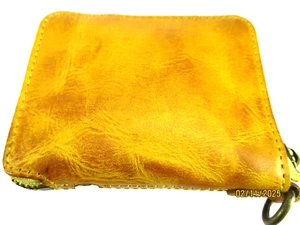 Women VTG Wallet Leather Brass Zipper Goldish Yellow 4 In. Wide 3 In. Tall - Picture 1 of 4
