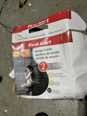 Escalera de escape First Alert Foto 1 de 4