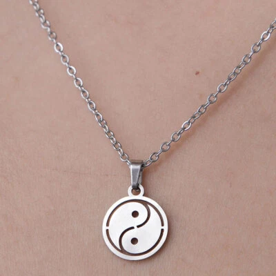 COLLANA CATENINA MINI CIONDOLO TAO IN ACCIAIO COLORE ARGENTO DONNA RAGAZZA - Immagine 1 di 3