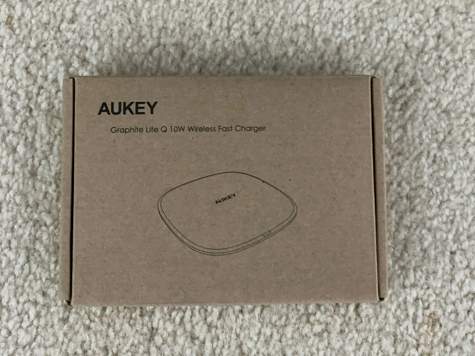 Cargador rápido inalámbrico AUKEY Graphite Lite Q 10W modelo LC-C6 Foto 1 de 1