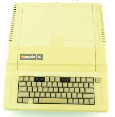Computadora personal Apple IIe A2S2064 de colección - ¡Buen funcionamiento! Foto 1 de 4